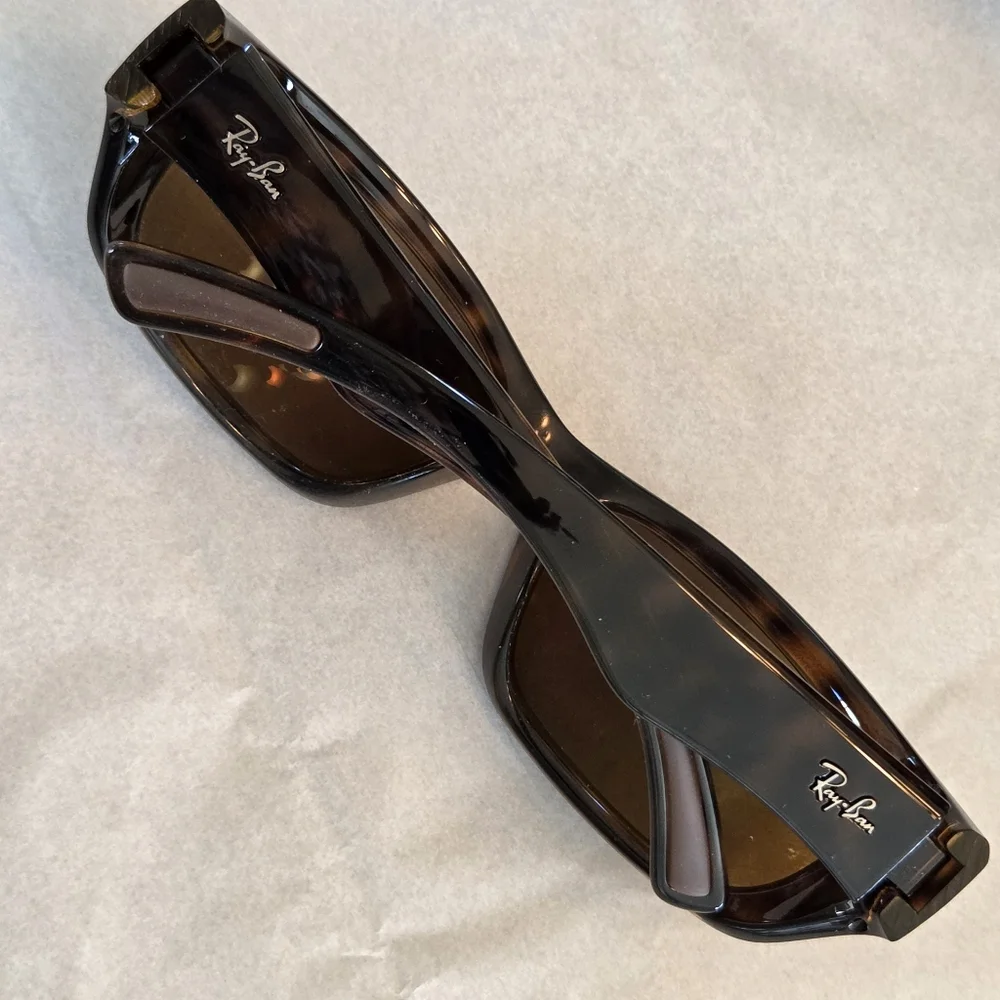 Ray-Ban RB4160 Tortoise Full Rim Sunglasses with Case and Cloth NWOT Italy